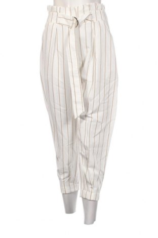 Γυναικείο παντελόνι Bershka, Μέγεθος M, Χρώμα Λευκό, Τιμή 14,83 €