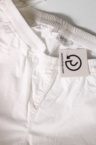 Γυναικείο παντελόνι Bpc Bonprix Collection, Μέγεθος M, Χρώμα Λευκό, Τιμή 8,01 €