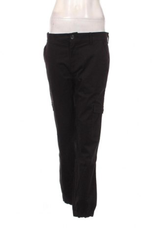 Pantaloni de femei Dan Fox X About You, Mărime M, Culoare Negru, Preț 45,89 Lei