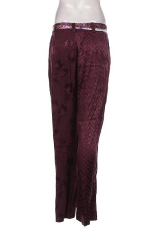 Дамски панталон Desigual, Размер M, Цвят Лилав, Цена 67,82 лв.