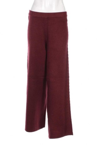 Дамски панталон Guess, Размер M, Цвят Многоцветен, Цена 94,60 лв.