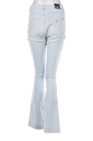 Дамски панталон Guess, Размер M, Цвят Многоцветен, Цена 77,40 лв.