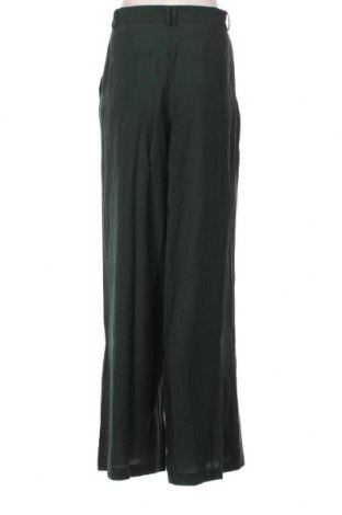Дамски панталон Guido Maria Kretschmer for About You, Размер S, Цвят Зелен, Цена 93,00 лв.