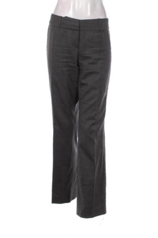 Дамски панталон Hugo Boss, Размер M, Цвят Сив, Цена 117,78 лв.