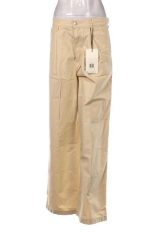 Дамски панталон Levi's, Размер M, Цвят Бежов, Цена 62,40 лв.