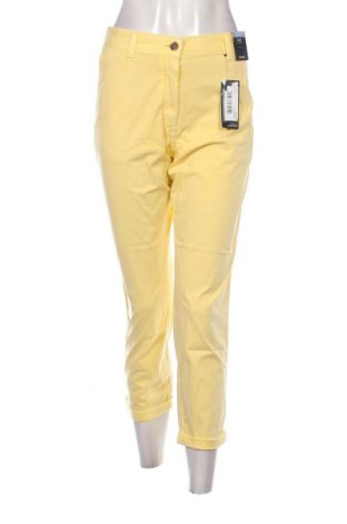 Γυναικείο παντελόνι Marks & Spencer, Μέγεθος S, Χρώμα Κίτρινο, Τιμή 31,96 €