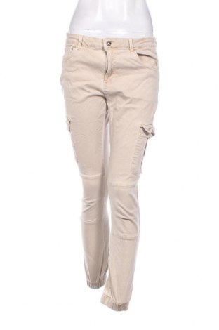 Дамски панталон ONLY, Размер M, Цвят Бежов, Цена 8,37 лв.