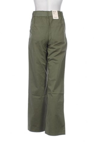 Pantaloni de femei Pepe Jeans, Mărime S, Culoare Verde, Preț 513,16 Lei