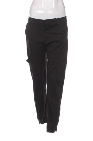 Pantaloni de femei Pull&Bear, Mărime M, Culoare Negru, Preț 20,03 Lei