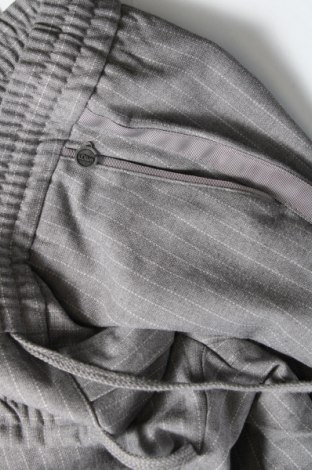 Дамски панталон S.Oliver, Размер XL, Цвят Сив, Цена 41,00 лв.