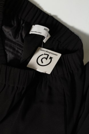 Γυναικείο παντελόνι Selected Femme, Μέγεθος S, Χρώμα Μαύρο, Τιμή 19,04 €