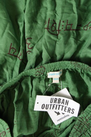 Dámske nohavice Urban Outfitters, Veľkosť S, Farba Zelená, Cena  47,94 €