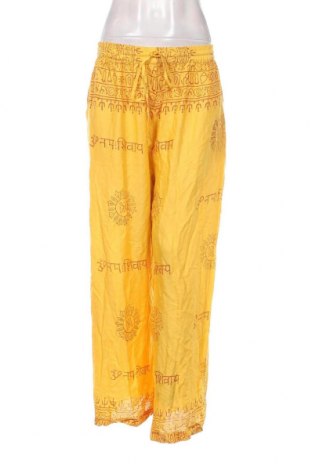 Pantaloni de femei Urban Outfitters, Mărime M, Culoare Galben, Preț 305,92 Lei