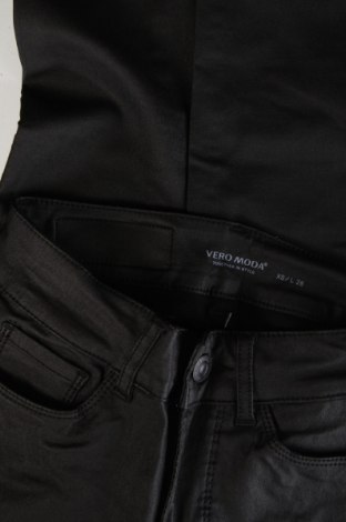 Dámské kalhoty  Vero Moda, Velikost XS, Barva Černá, Cena  176,00 Kč