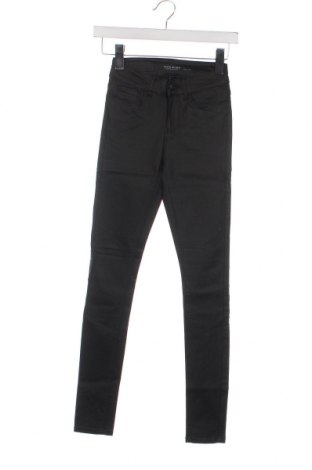 Γυναικείο παντελόνι Vero Moda, Μέγεθος XS, Χρώμα Μαύρο, Τιμή 6,58 €