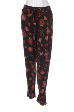 Дамски панталон Volcom, Размер M, Цвят Многоцветен, Цена 39,00 лв.