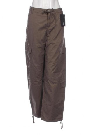 Pantaloni de femei Weekday, Mărime M, Culoare Bej, Preț 76,48 Lei