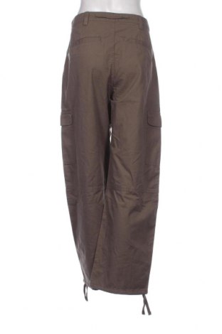 Pantaloni de femei Weekday, Mărime M, Culoare Bej, Preț 305,92 Lei