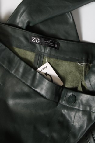 Дамски панталон Zara, Размер L, Цвят Зелен, Цена 50,83 лв.