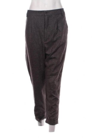 Дамски панталон Zara, Размер XL, Цвят Сив, Цена 8,10 лв.
