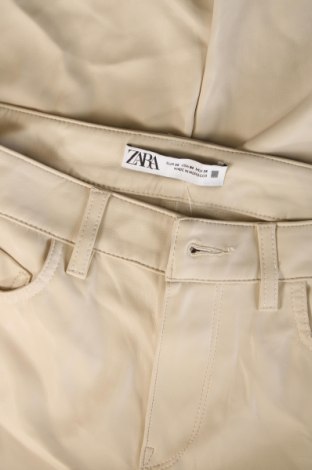 Дамски панталон Zara, Размер S, Цвят Бежов, Цена 7,83 лв.