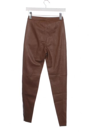 Pantaloni de femei Zara, Mărime XS, Culoare Maro, Preț 37,70 Lei