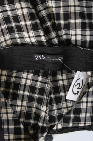 Pantaloni de femei Zara, Mărime XS, Culoare Multicolor, Preț 31,42 Lei