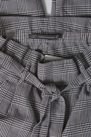 Pantaloni de femei Zara Trafaluc, Mărime XS, Culoare Negru, Preț 21,32 Lei