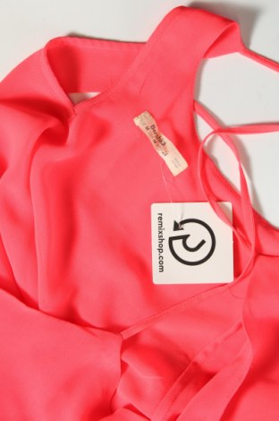 Γυναικείο αμάνικο μπλουζάκι Bershka, Μέγεθος M, Χρώμα Ρόζ , Τιμή 3,22 €