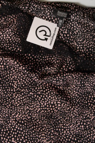 Γυναικείο αμάνικο μπλουζάκι Bershka, Μέγεθος M, Χρώμα Μαύρο, Τιμή 3,57 €