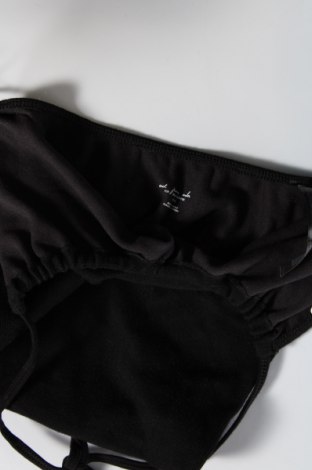 Γυναικείο αμάνικο μπλουζάκι Urban Outfitters, Μέγεθος M, Χρώμα Μαύρο, Τιμή 15,98 €