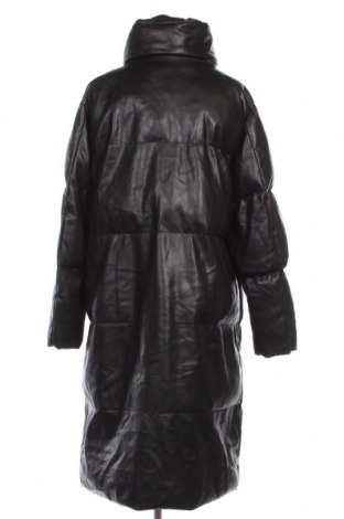 Γυναικείο δερμάτινο μπουφάν Guess, Μέγεθος M, Χρώμα Μαύρο, Τιμή 63,71 €