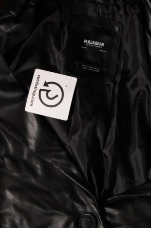 Dámska kožená bunda  Pull&Bear, Veľkosť M, Farba Čierna, Cena  27,78 €