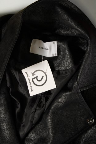 Γυναικείο δερμάτινο μπουφάν Reserved, Μέγεθος L, Χρώμα Μαύρο, Τιμή 25,06 €