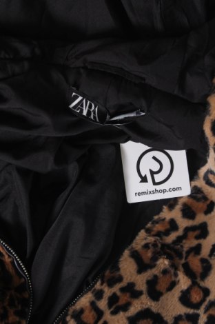 Дамско палто Zara, Размер M, Цвят Многоцветен, Цена 33,32 лв.