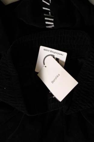 Γυναικείο παντελόνι fleece Bershka, Μέγεθος M, Χρώμα Μαύρο, Τιμή 9,96 €