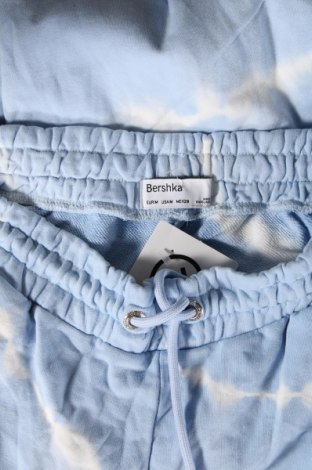 Damen Sporthose Bershka, Größe M, Farbe Blau, Preis 20,18 €