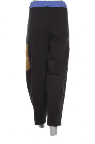 Pantaloni trening de femei Nike, Mărime L, Culoare Negru, Preț 305,92 Lei