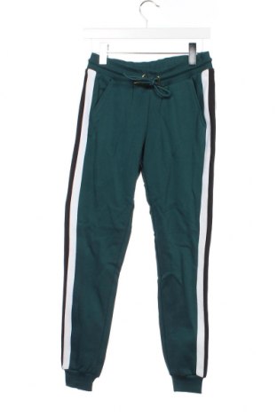 Pantaloni trening de femei Urban Classics, Mărime XS, Culoare Verde, Preț 50,66 Lei