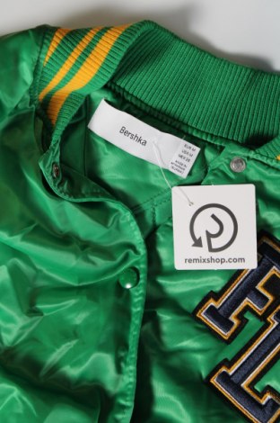 Γυναικείο μπουφάν Bershka, Μέγεθος M, Χρώμα Πράσινο, Τιμή 10,09 €