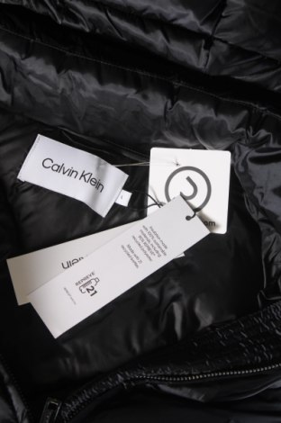 Дамско яке Calvin Klein, Размер L, Цвят Черен, Цена 384,00 лв.
