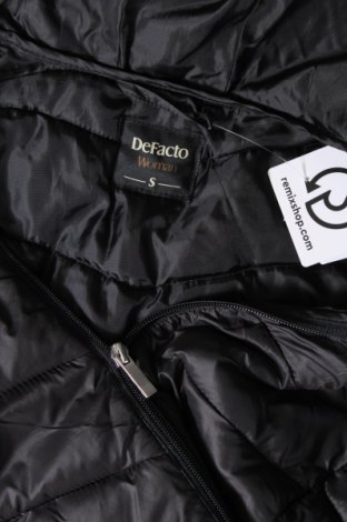 Γυναικείο μπουφάν Defacto, Μέγεθος S, Χρώμα Μαύρο, Τιμή 13,28 €