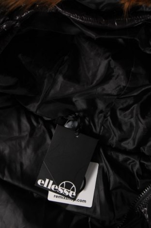 Γυναικείο μπουφάν Ellesse, Μέγεθος M, Χρώμα Μαύρο, Τιμή 29,26 €
