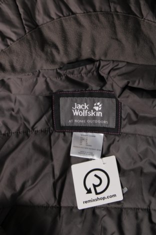 Dámska bunda  Jack Wolfskin, Veľkosť S, Farba Čierna, Cena  26,31 €
