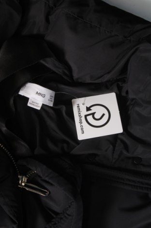 Dámska bunda  Mango, Veľkosť M, Farba Čierna, Cena  31,96 €