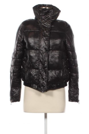 Γυναικείο μπουφάν Mohito, Μέγεθος XS, Χρώμα Μαύρο, Τιμή 21,53 €
