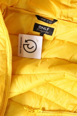 Γυναικείο μπουφάν ONLY, Μέγεθος S, Χρώμα Κίτρινο, Τιμή 47,94 €