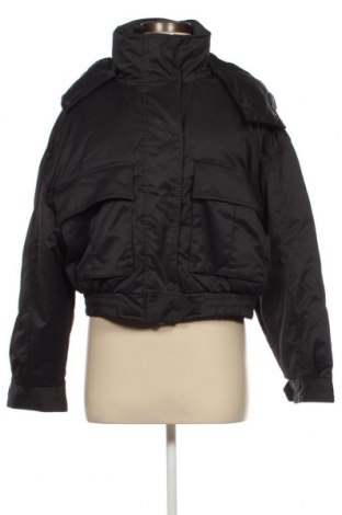 Γυναικείο μπουφάν Pull&Bear, Μέγεθος L, Χρώμα Μαύρο, Τιμή 10,93 €