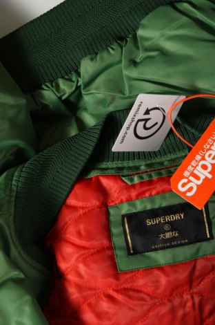 Γυναικείο μπουφάν Superdry, Μέγεθος M, Χρώμα Πράσινο, Τιμή 91,75 €