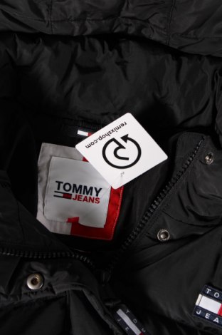 Дамско яке Tommy Jeans, Размер M, Цвят Черен, Цена 178,00 лв.